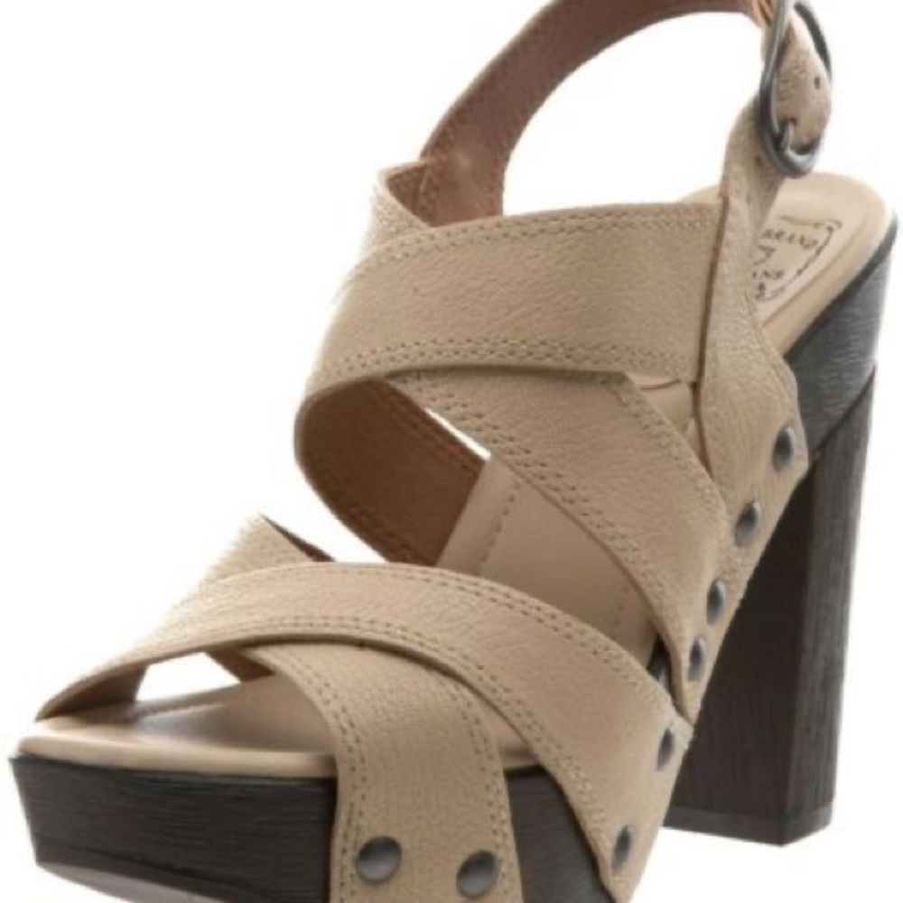 Lucky Brand Tan Platform Sandals with Chunky Heel